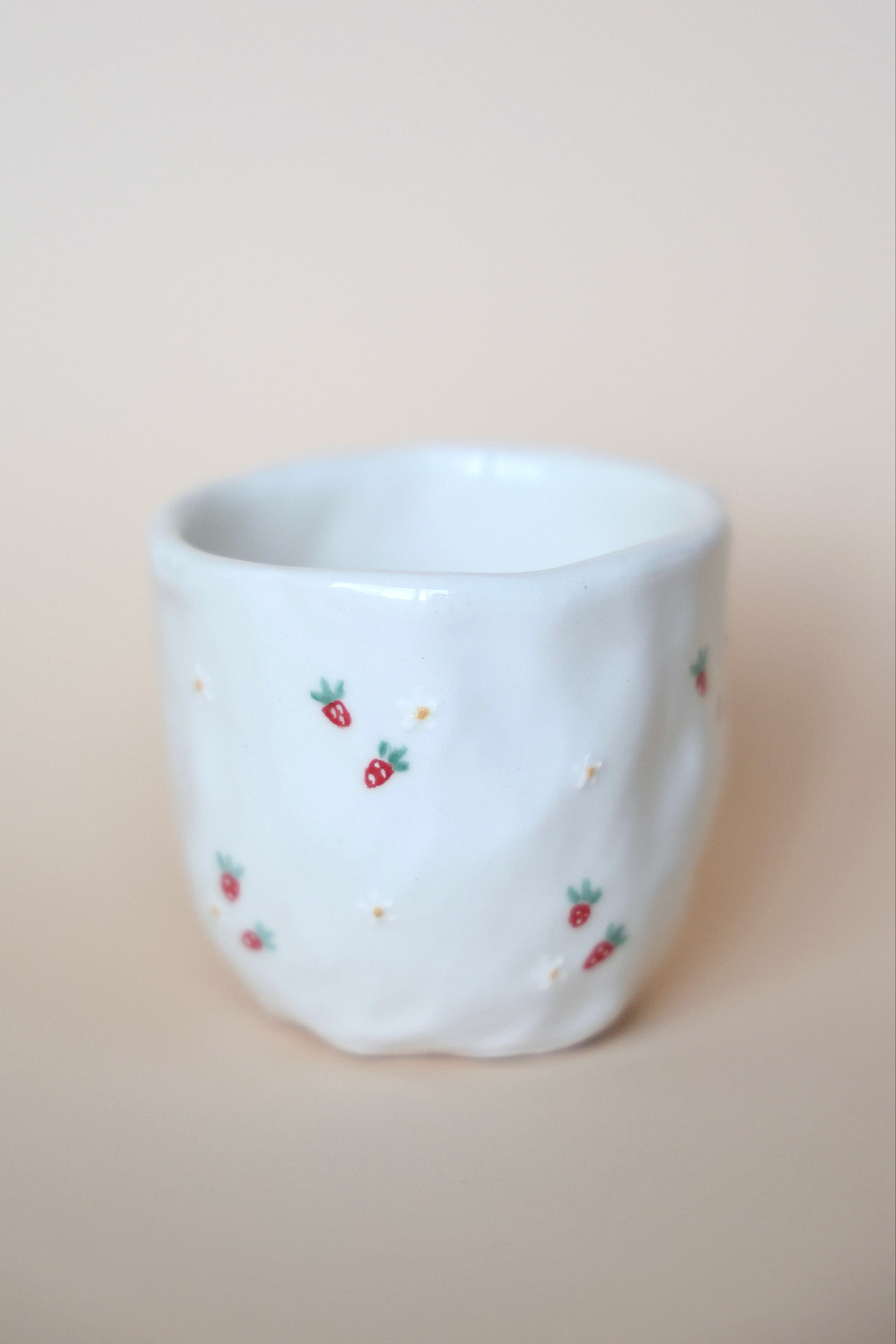 Strawberries & Daisies Espresso Cup